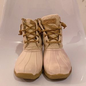 Speedy Duckboots in Cream Quilted Wool Size 6